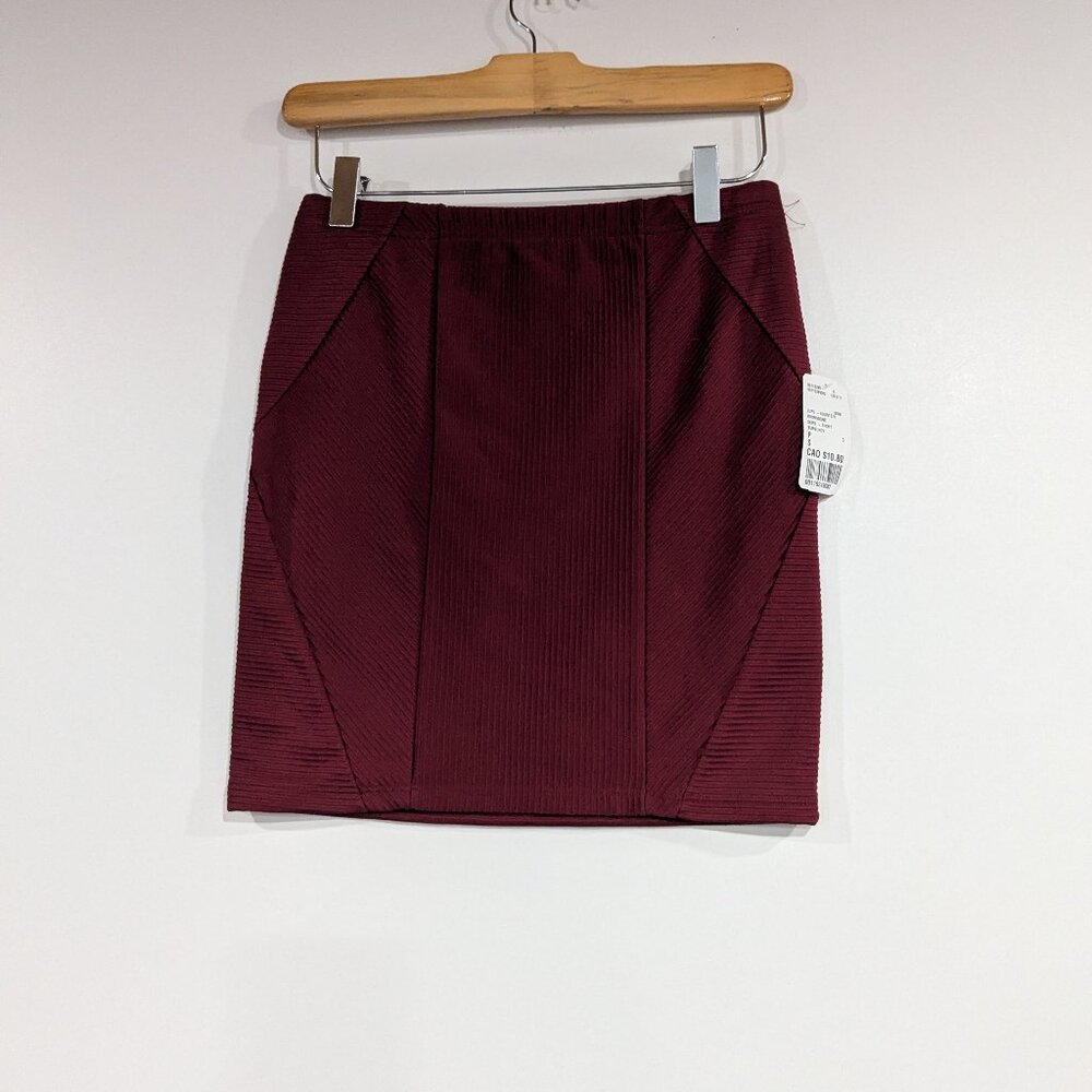 *3/$10* BNWT Forever 21 Ribbed Bodycon Mini Skirt Burgundy Size Small